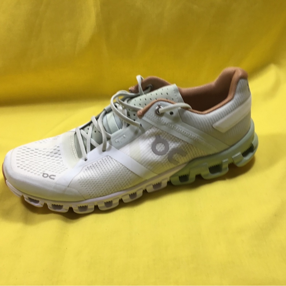 On Cloudrunning Women's Cloud X 4 AD - White with Tan Accents SZ 8 NWT